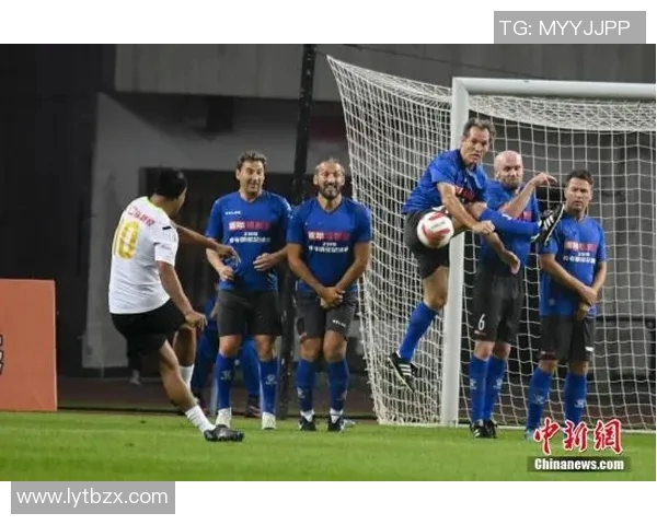 柏林足球明星的璀璨星光与他们的传奇故事揭秘